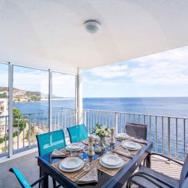 appartement spacieux vue mer avec piscine commune