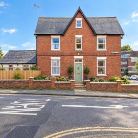 Lion House | Central Horsham | Spacious House