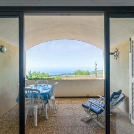 Bungalow Vue Mer, Piscine et Garage, hotel a Cassis