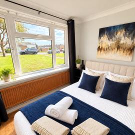 Two-Bedroom Ground-Floor Maisonette in Cropwell Bishop