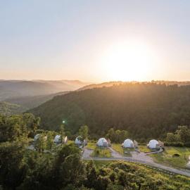 "Sunrise Summit" - The Overlook LUX Dome - RRG, khách sạn ở Stanton