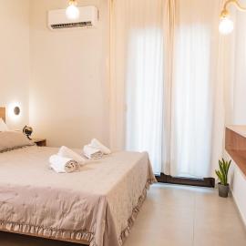 Andriani Beach Apartment, hotel sa Perivólia