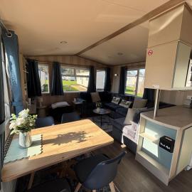 Cabin Sleeps 4 with Parking