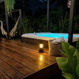 Coco Bus-Jacuzzi & Jungle, Cahuita