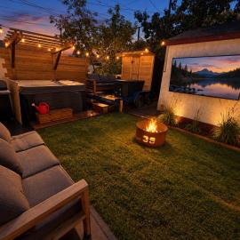 King and Double and Shared Hot Tub – Shiraz