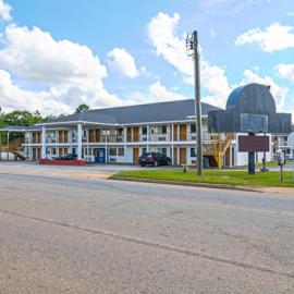 Ashburn में, होटल Economy Inn by OYO Ashburn I-75