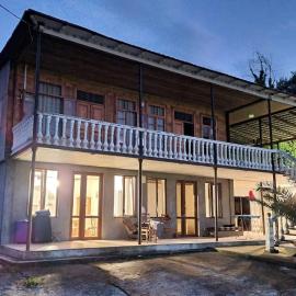 В гостях у Малхаза, hotel em Dobiro