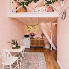 Pink vineyard loft cottage, McLaren Vale, hotel v mestu Blewitts Springs