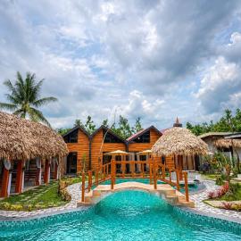 Casa Sereno Spring Resort, Hotel in Irosin