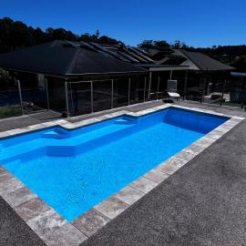 Sunshine Bay Poolside Escape 4 Bedrooms, hotel a Sunshine Bay