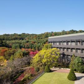 Rolling Hills Hotel, готель у місті Hwaseong