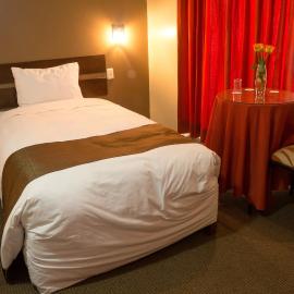 UTASA VILLA REAL inn, hotel en Puno