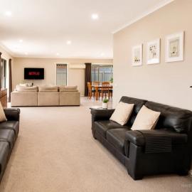 Spacious Luka Court Retreat, BBQ & Cozy Comforts, Ballarat