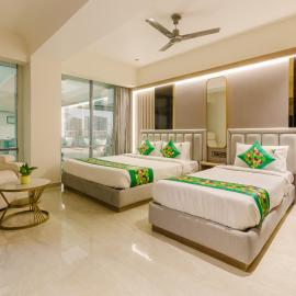 Treebo Avira Inn, hotell i Ahmedabad