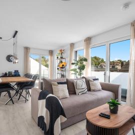 Penthouse mit Parkplatz und Terrasse, 15 Min von Köln HBF