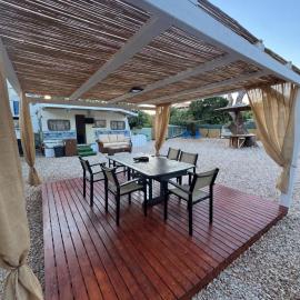 Orestis Caravan-Artemida