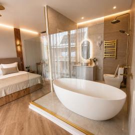 Event Home Boutique Hotel & Pool โรงแรมในกอริ