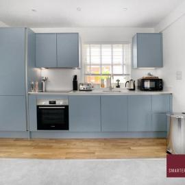 Eton, Windsor - 1 Bedroom Ground Floor Apartment - With Parking, hotel a Eton