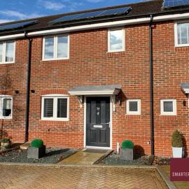 High Wycombe - Garden Parking 2Bed