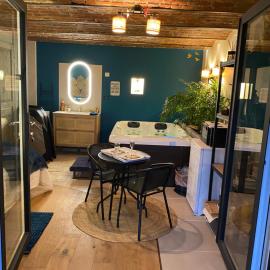 AU FINES BULLES chambre avec spa