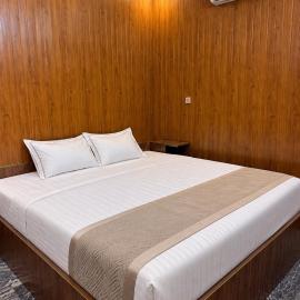 The Nest Stays, Hotel in Kotli Arbang