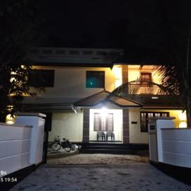 Krishnasree Homestay、グルヴァイアールのホテル