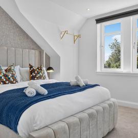 Aparthotel Largs - Mix of Studio, 1 & 2 Bed Suites and 2 Bed Cottage