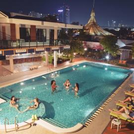 Tamnan Pool Resort Pattaya, hótel í Pattaya Central