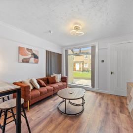 2 Bed Apartment in Renfrew - Near Glasgow Airport, hotel u gradu 'Renfrew'