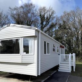 Cornish Coastal Retreat - Dog Friendly Caravan - Hedley Wood Holiday Park, hotel u gradu 'Bridgerule'