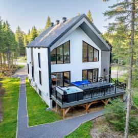Game Room Spa & Sauna - Le Drakkar, hotel i Valcartier Station