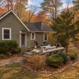 Phoenicia Farmhouse - Heated Pool with Mountain View Oasis