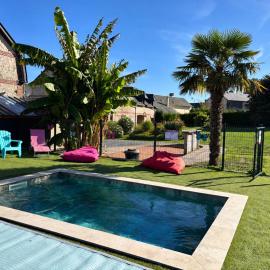 Nouveauté 2026 piscine chauffée - Le gîte de SoleilMapou pour 12 personnes en Normandie près de Fécamp et d'Etretat, idéal grandes tribus, vous pouvez me contacter sur Les gîtes de SoleilMapou, Hotel in Ganzeville
