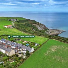 Finest Retreats - Ammonite Cottage, Sea Views, hotel din Hinderwell