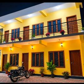 Anna rooms، فندق في Chekadi