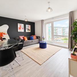 Beautiful Hatfield Apartment with Free Gated Parking Hertfordshire University St Albans Welwyn Garden City
