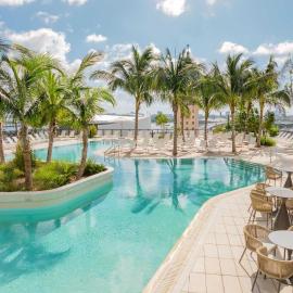 Luxury Downtown Miami Condo w Pool & Views, hotelli Miamissa