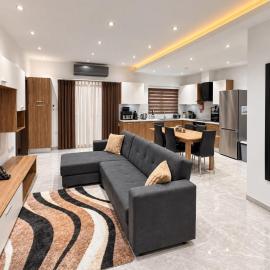 Lola Apartment in Marsaskala, hotel din Marsaskala