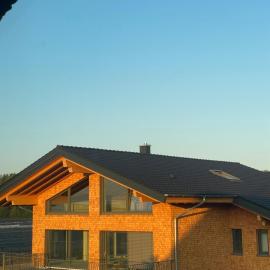 Apfelchalet Mirabell -Neubau Chalet, Natur, Alpenblick, Wallbox, Messe und See nah, Ruhe in ländlicher Umgebung, Hotel in Friedrichshafen