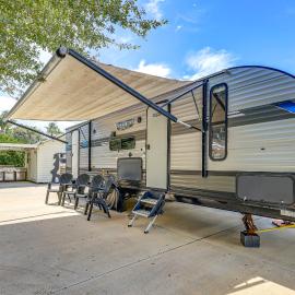 River Ranch RV Retreat w/ Pool & Hot Tub Access