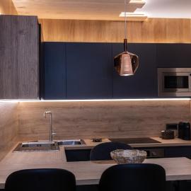 EnRo Mountain Vacation Home, hotel u gradu Rokarazo