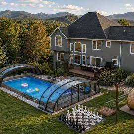 Spacious 6 Bedroom Home with a Heated Salt Water Pool, Theater & Game Room, hotel v destinaci Candler