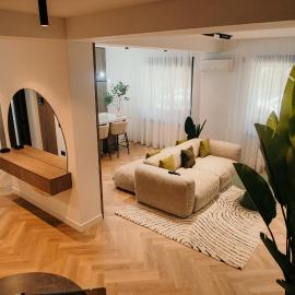 Premiere House Est One
