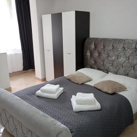 White Apartment, hotel sa Bîrlad