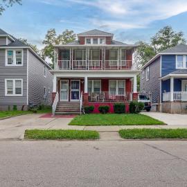 Quaint Apt 6 Mi to Stadiums & Dtwn Detroit!