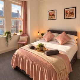 Westbourne Stay, Relax & Explore 4BR Sleeps 9