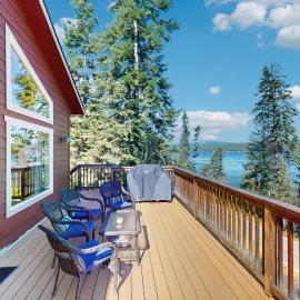 Lake CDA View 4BR Sleeps 12 Dog-Friendly, viešbutis mieste Harrison