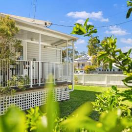 Pumicestone Porch – 4BR Pet-Friendly, Walk to Bongaree Jetty., hotel a Bongaree
