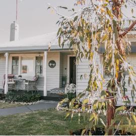 Warm Winter Escape - Fireplace & Charm, Hotel in Bacchus Marsh