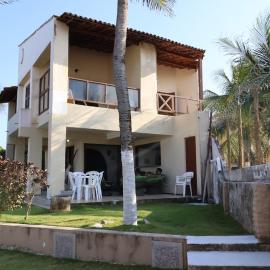 Meu Refúgio, Casa de praia, pé na areia e familiar